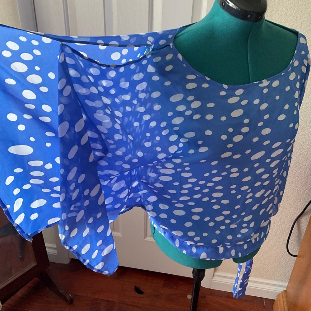 Larsen Grey XL blue n white polka dot blouse